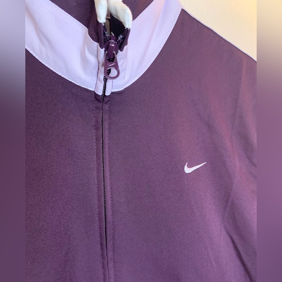 Nike Plum and Lilac Cropped Lightweight Zip up Jacket - Picture 3 of 5